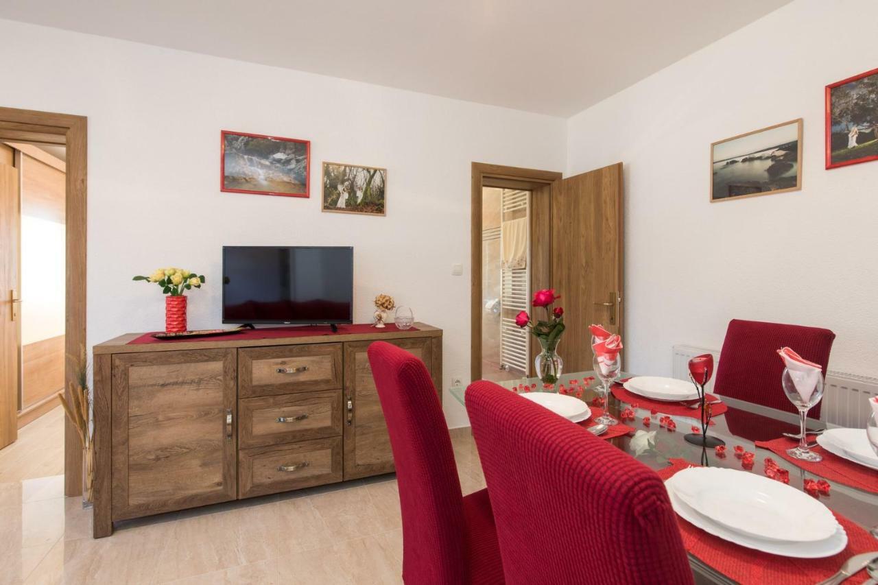 Apartment Doris, Nenadici Nenadici  ภายนอก รูปภาพ