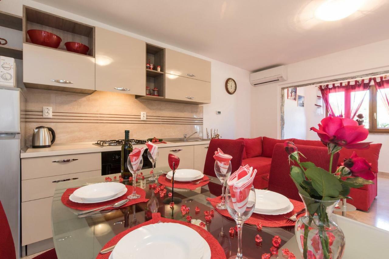 Apartment Doris, Nenadici Nenadici  ภายนอก รูปภาพ